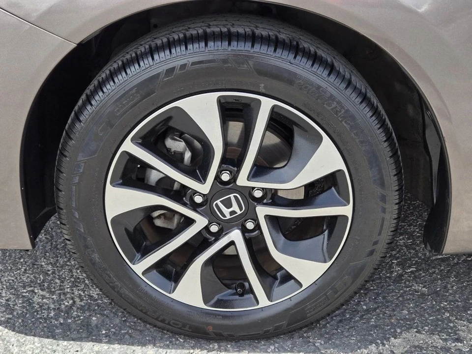 2015 Honda Civic 9th Gen - Image 6 of 12