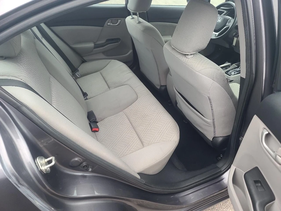 2015 Honda Civic 9th Gen - Image 13 of 21