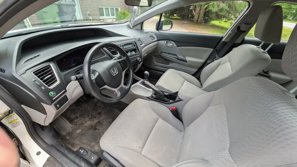 2015 Honda Civic 9th Gen - Image 11 of 12