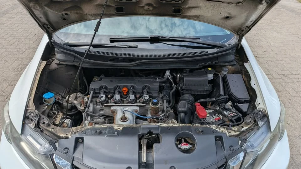 2015 Honda Civic 9th Gen - Image 9 of 12