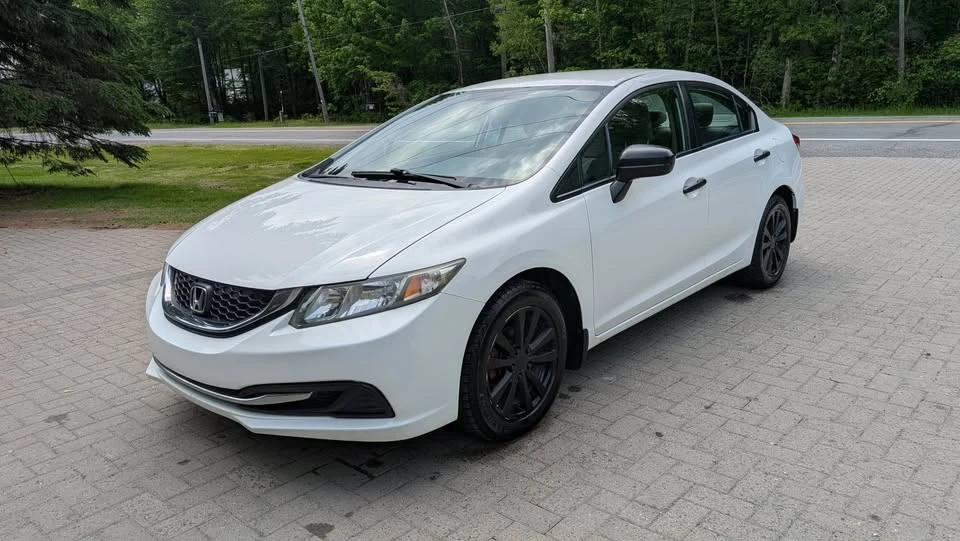 2015 Honda Civic 9th Gen - Image 3 of 12