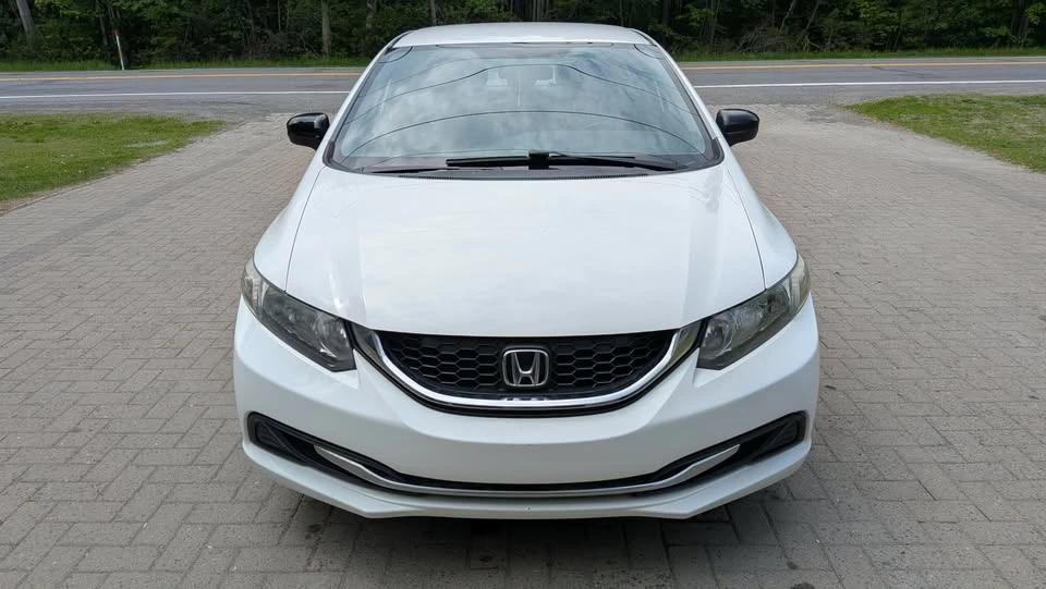 2015 Honda Civic 9th Gen - Image 2 of 12