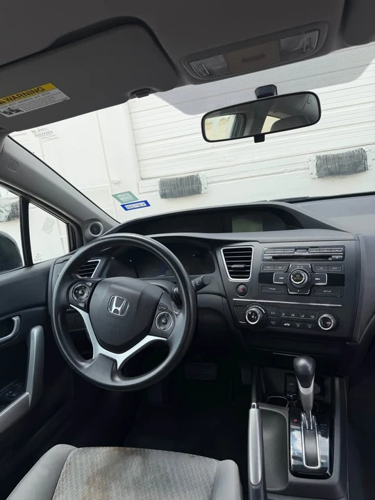 2015 Honda Civic 9th Gen - Image 4 of 8
