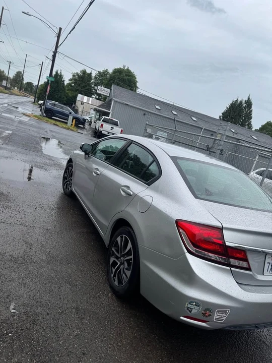 2015 Honda Civic 9th Gen - Image 3 of 8