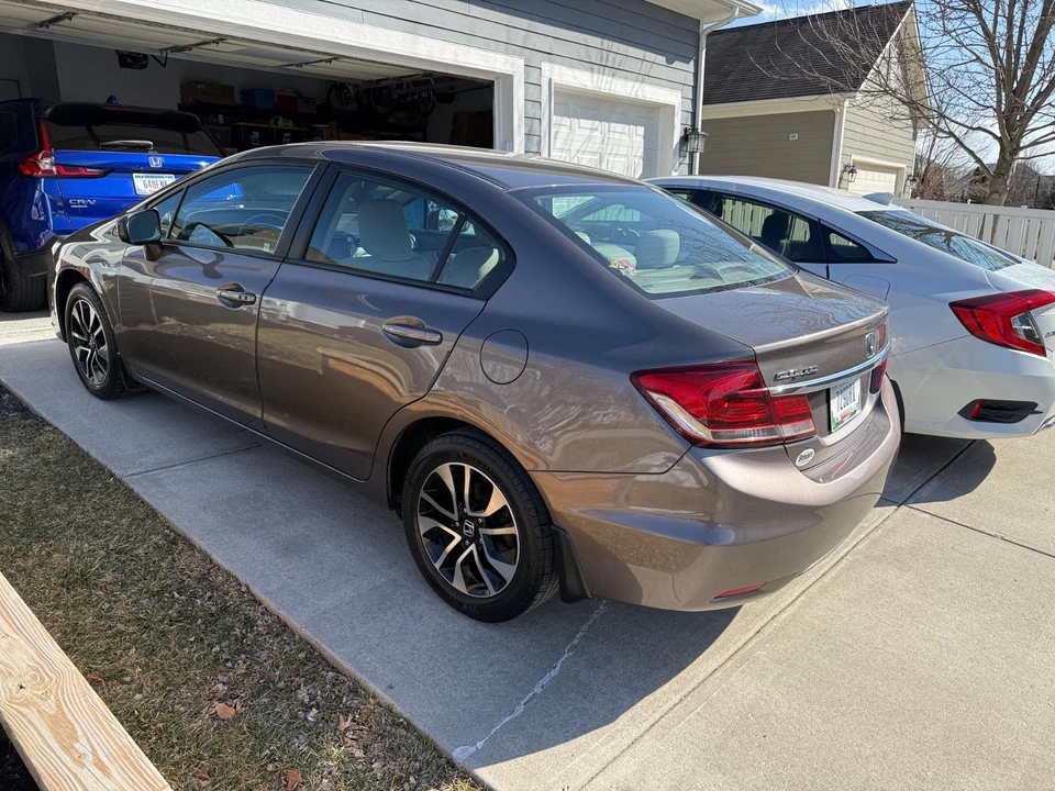 2015 Honda Civic 9th Gen - Image 7 of 20