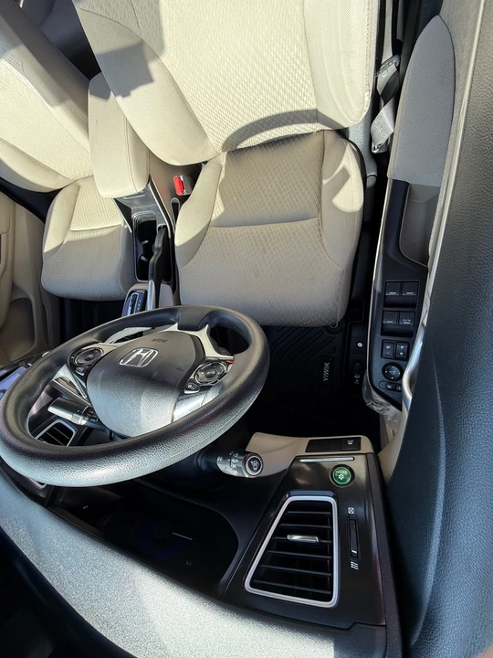 2015 Honda Civic 9th Gen - Image 13 of 20