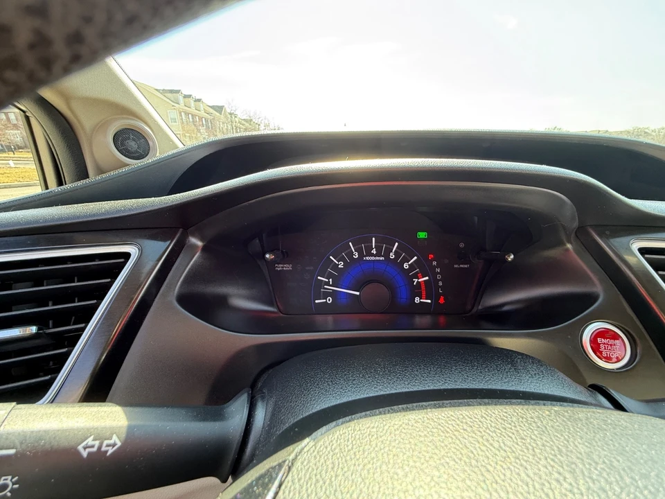 2015 Honda Civic 9th Gen - Image 14 of 20