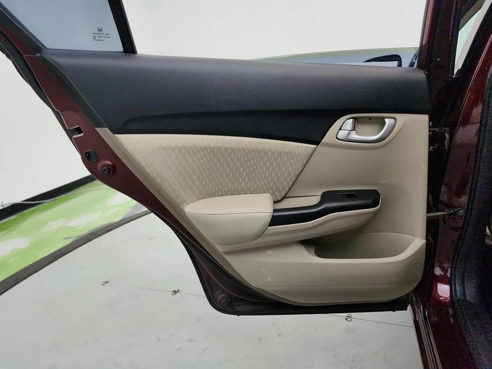 2015 Honda Civic 9th Gen - Image 24 of 31