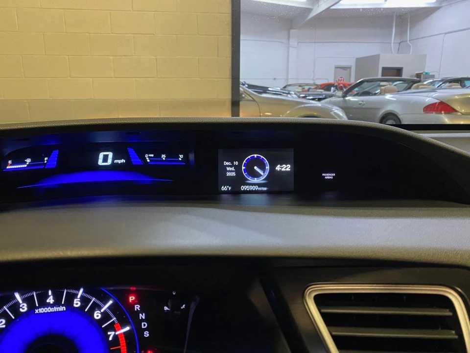 2015 Honda Civic 9th Gen - Image 10 of 21