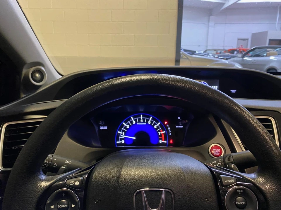 2015 Honda Civic 9th Gen - Image 11 of 21