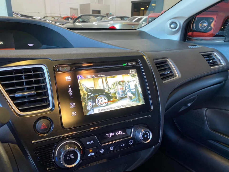2015 Honda Civic 9th Gen - Image 18 of 21