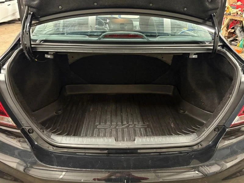 2015 Honda Civic 9th Gen - Image 9 of 12