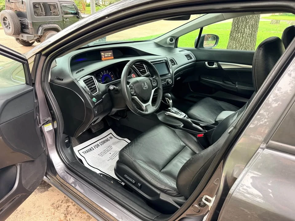 2015 Honda Civic 9th Gen - Image 10 of 21