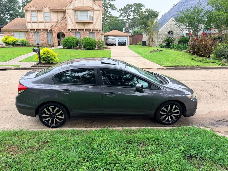 2015 Honda Civic 9th Gen - Image 8 of 21