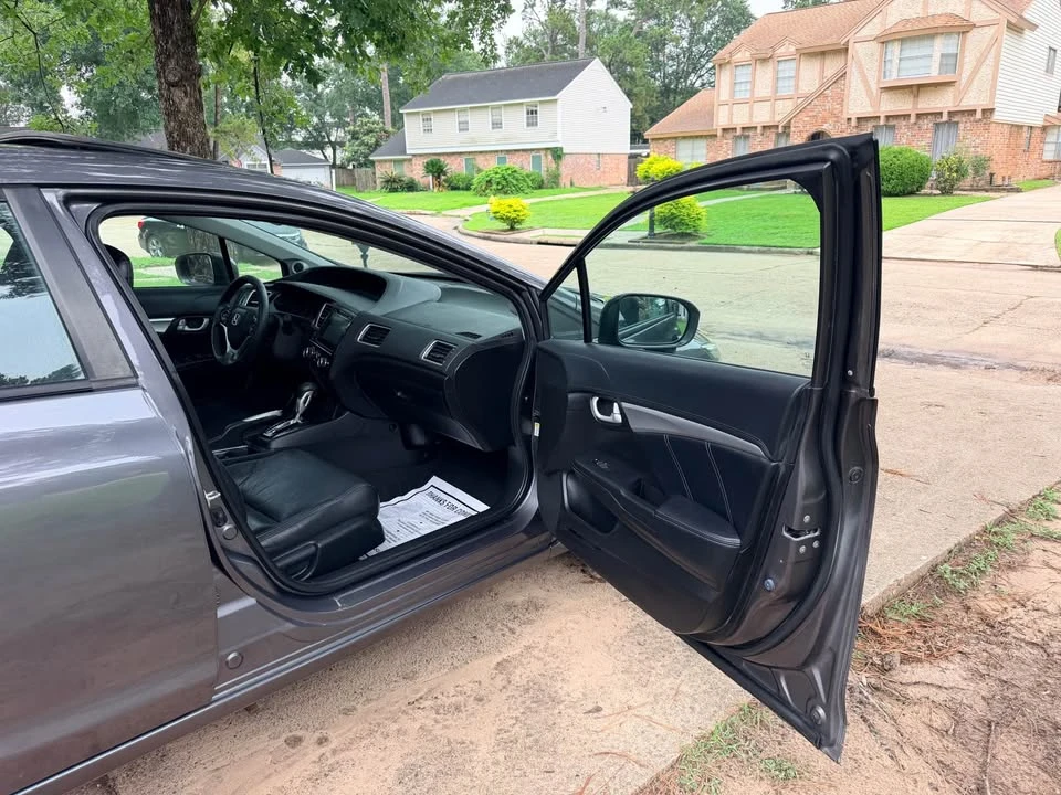 2015 Honda Civic 9th Gen - Image 15 of 21