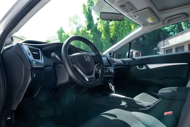 2015 Honda Civic 9th Gen - Image 19 of 28