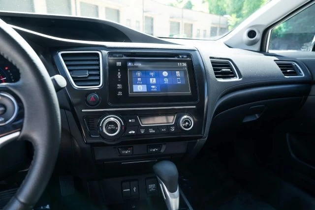 2015 Honda Civic 9th Gen - Image 22 of 28