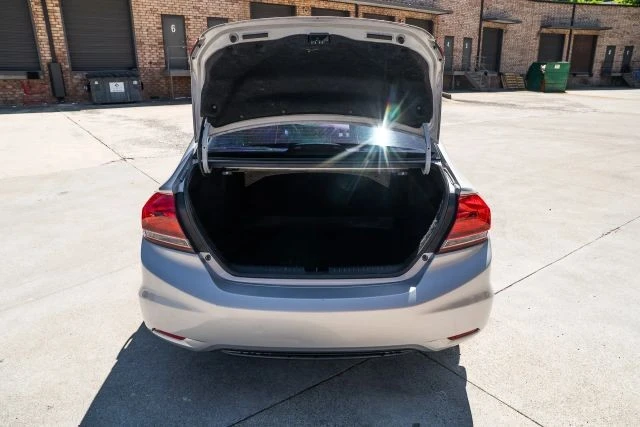 2015 Honda Civic 9th Gen - Image 9 of 28