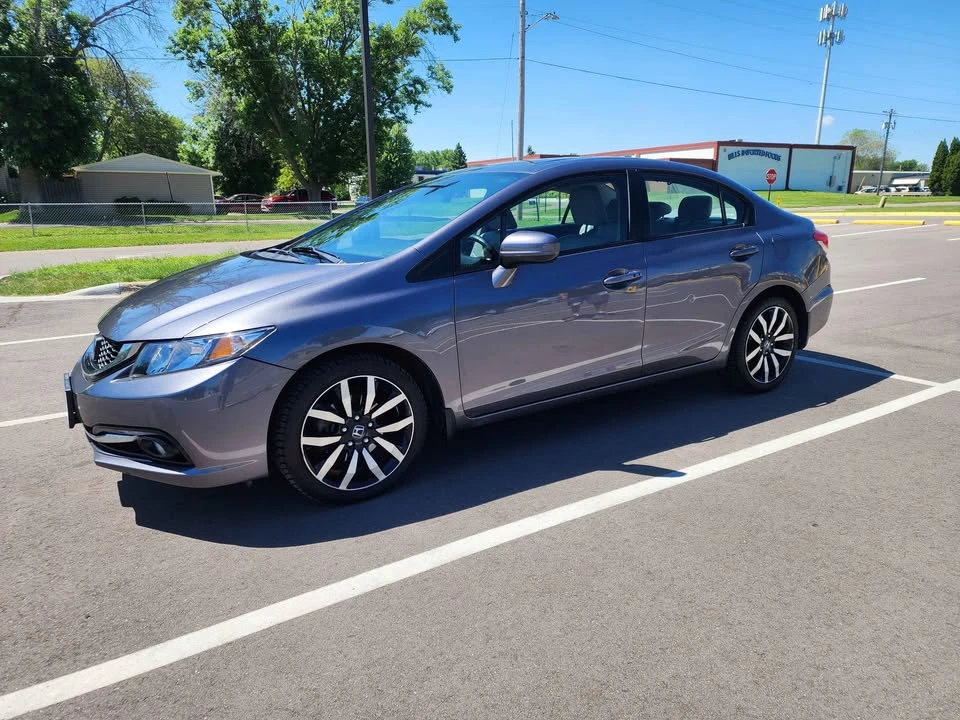 2015 Honda Civic 9th Gen - Image 8 of 19