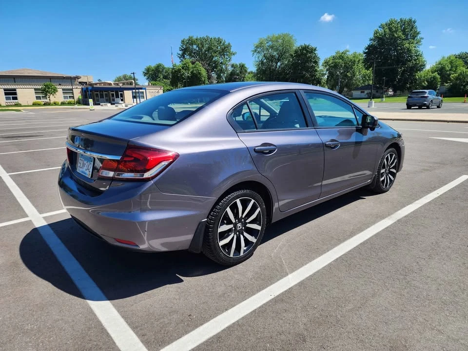 2015 Honda Civic 9th Gen - Image 5 of 19