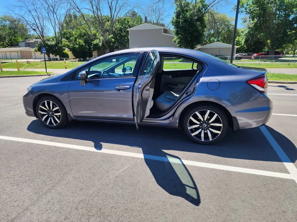 2015 Honda Civic 9th Gen - Image 12 of 19