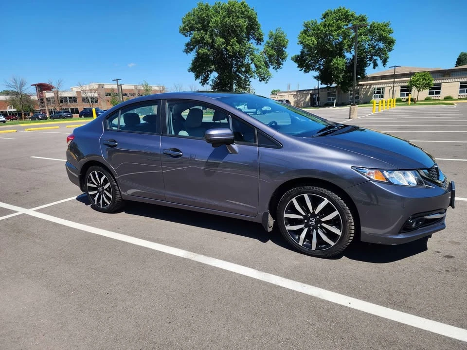 2015 Honda Civic 9th Gen - Image 6 of 19