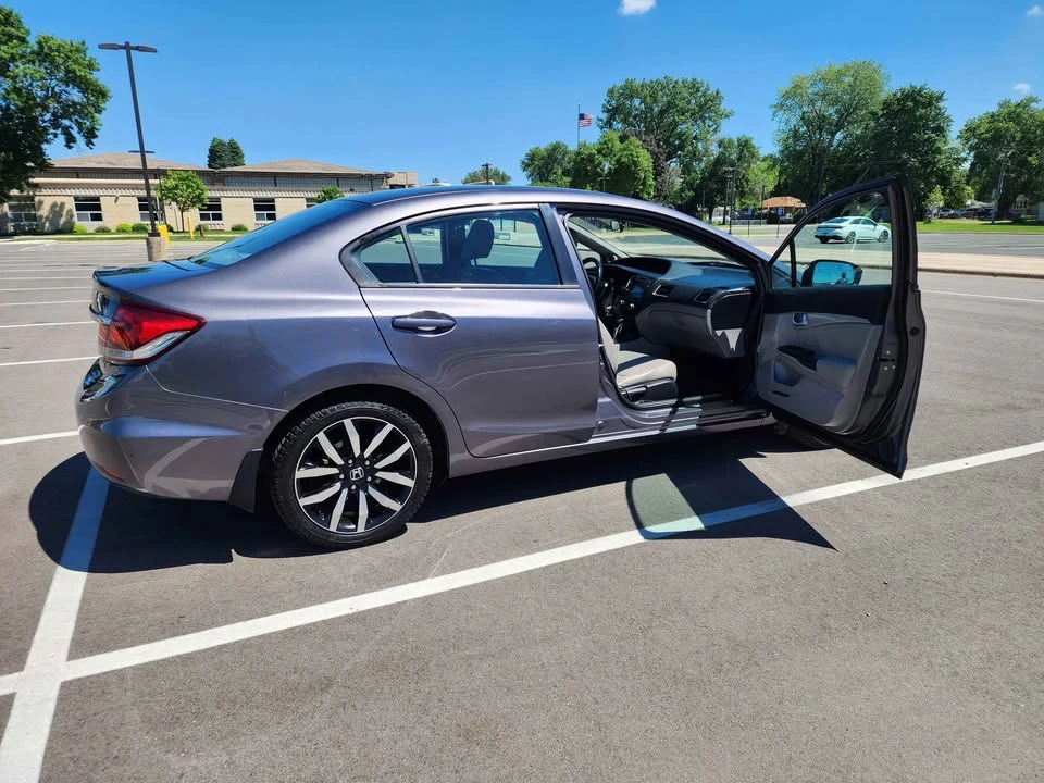 2015 Honda Civic 9th Gen - Image 10 of 19