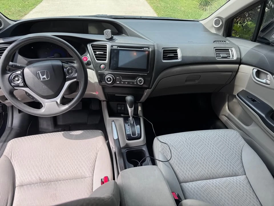 2015 Honda Civic 9th Gen - Image 5 of 10