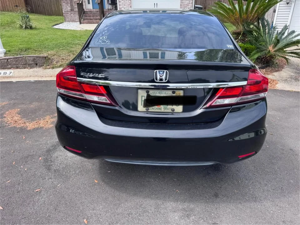 2015 Honda Civic 9th Gen - Image 2 of 10
