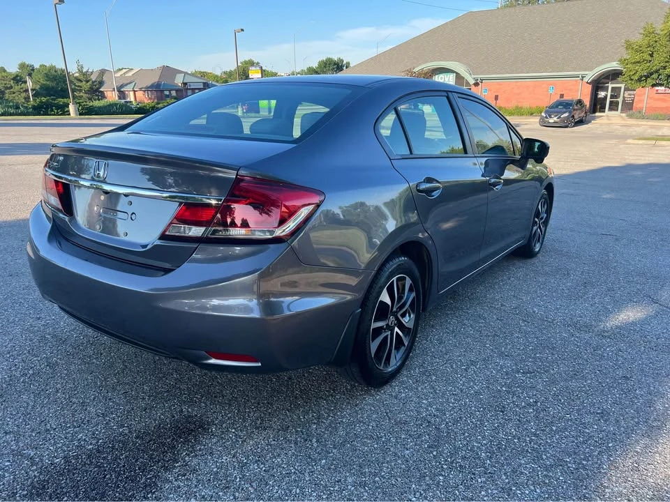 2015 Honda Civic 9th Gen - Image 4 of 12