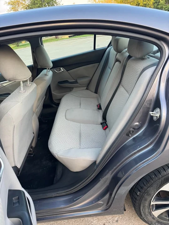 2015 Honda Civic 9th Gen - Image 5 of 9