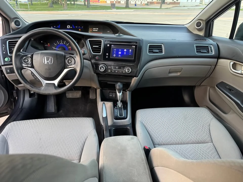 2015 Honda Civic 9th Gen - Image 4 of 9
