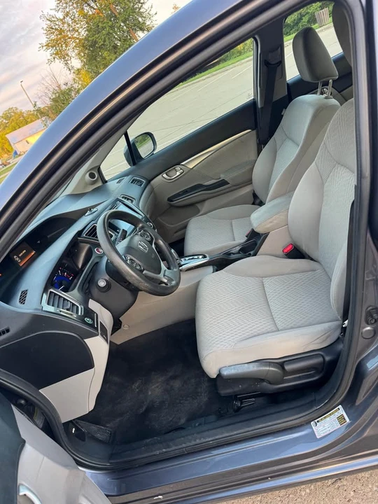 2015 Honda Civic 9th Gen - Image 8 of 9