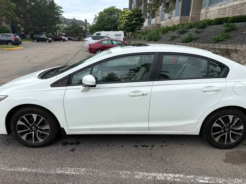 2015 Honda Civic 9th Gen - Image 4 of 17