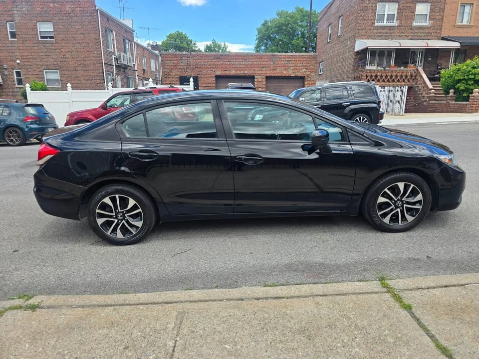 2015 Honda Civic 9th Gen - Image 2 of 15