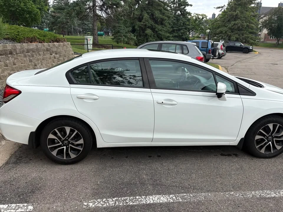 2015 Honda Civic 9th Gen - Image 5 of 17