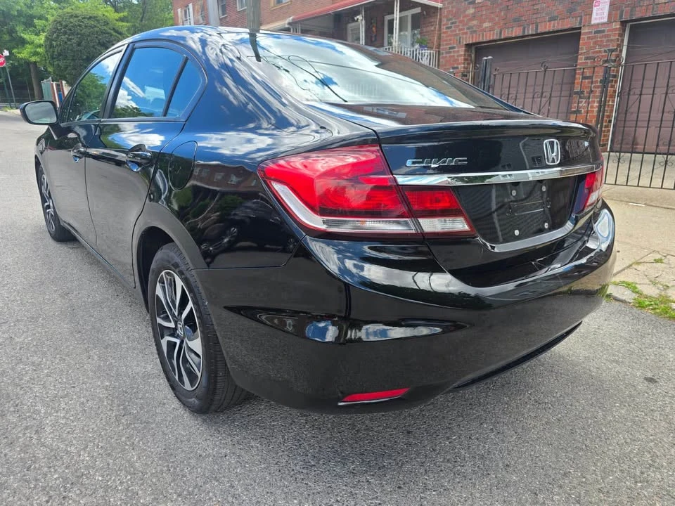 2015 Honda Civic 9th Gen - Image 5 of 15