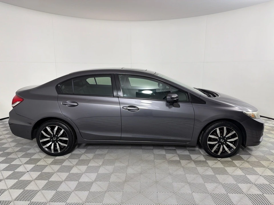 2015 Honda Civic 9th Gen - Image 4 of 12