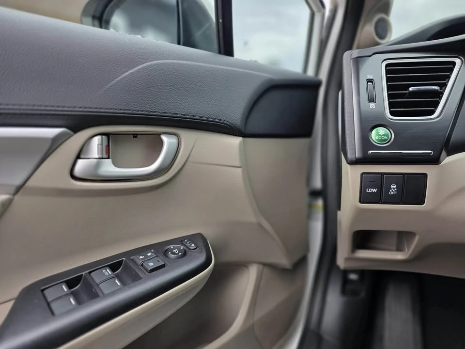 2015 Honda Civic 9th Gen - Image 12 of 20