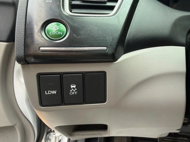 2015 Honda Civic 9th Gen - Image 19 of 21