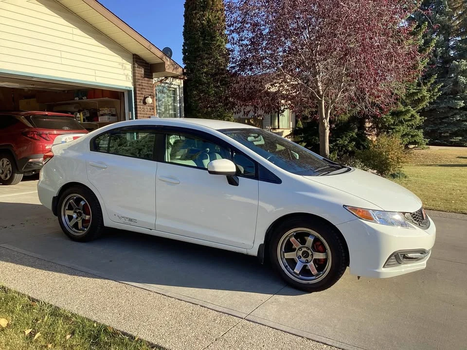 2015 Honda Civic 9th Gen - Image 2 of 8