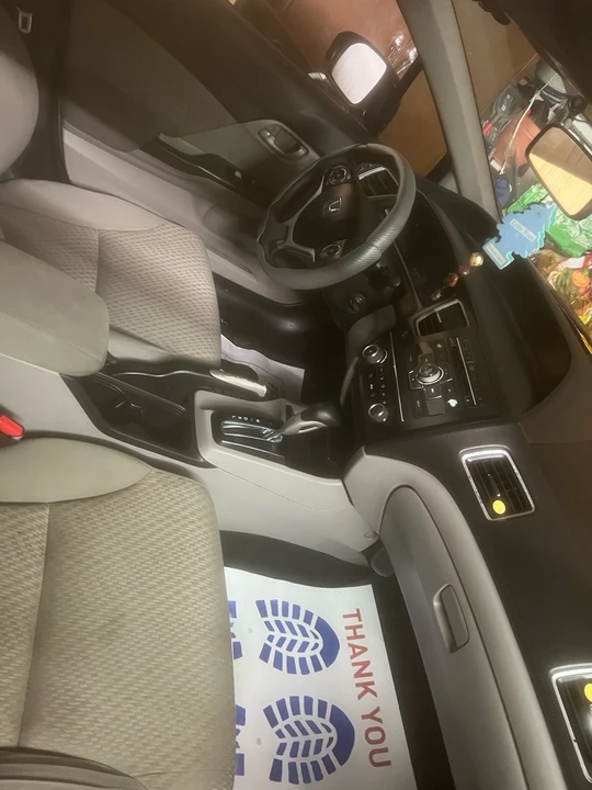 2015 Honda Civic 9th Gen - Image 9 of 16