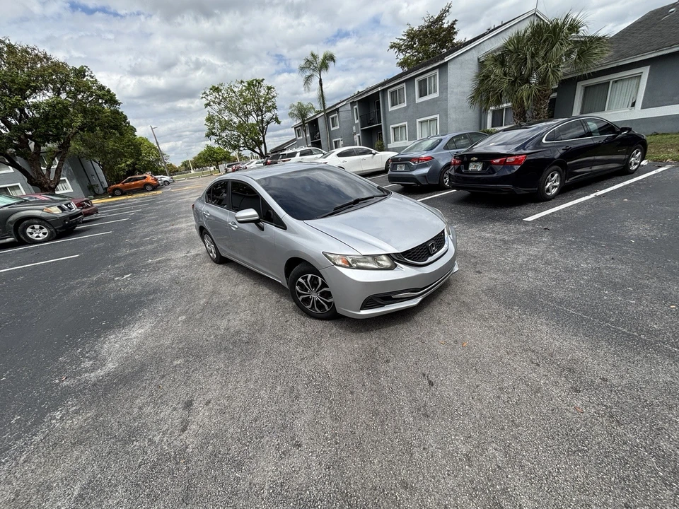 2015 Honda Civic 9th Gen - Image 3 of 6