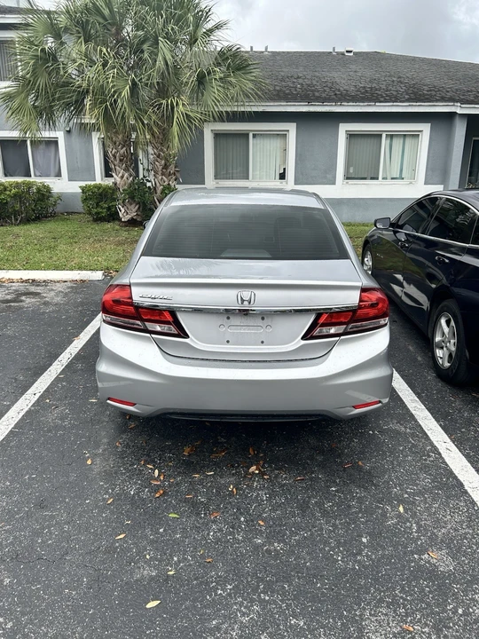 2015 Honda Civic 9th Gen - Image 2 of 6