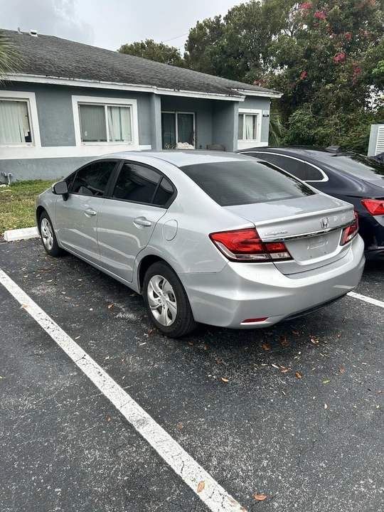 2015 Honda Civic 9th Gen - Image 3 of 6