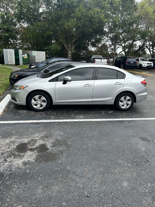 2015 Honda Civic 9th Gen - Image 5 of 6
