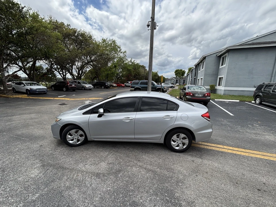 2015 Honda Civic 9th Gen - Image 6 of 6