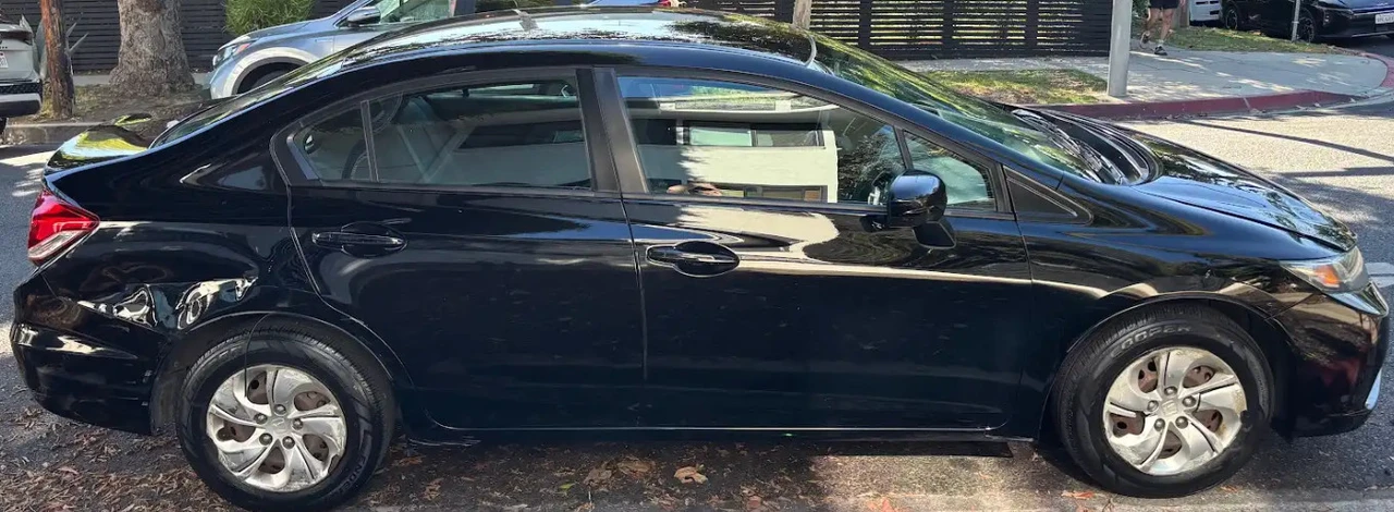 2015 Honda Civic 9th Gen - Image 2 of 13