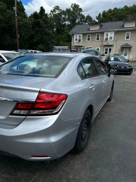 2015 Honda Civic 9th Gen - Image 6 of 12