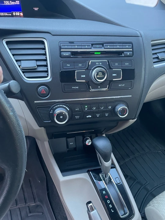 2015 Honda Civic 9th Gen - Image 15 of 20
